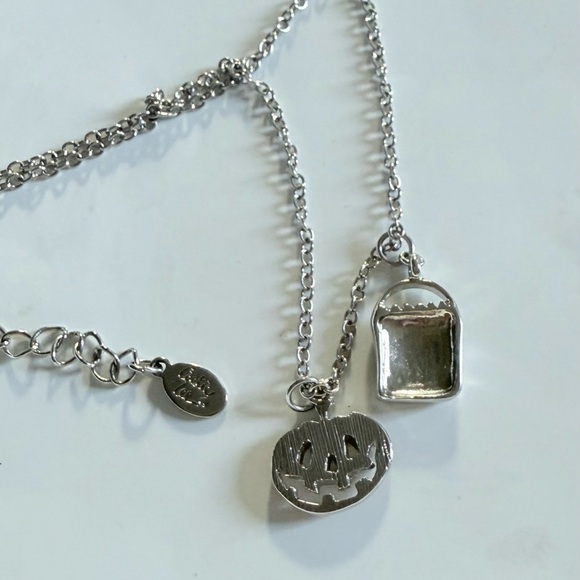 🎃 Cookie Lee Pumpkin and Silver Tone 🍬Trick or Treat Necklace - Picture 9 of 10
